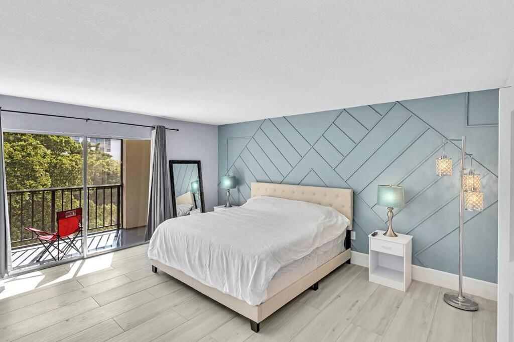 One Bedroom Steps Away From The Beach! Sunny Isles Beach Ngoại thất bức ảnh