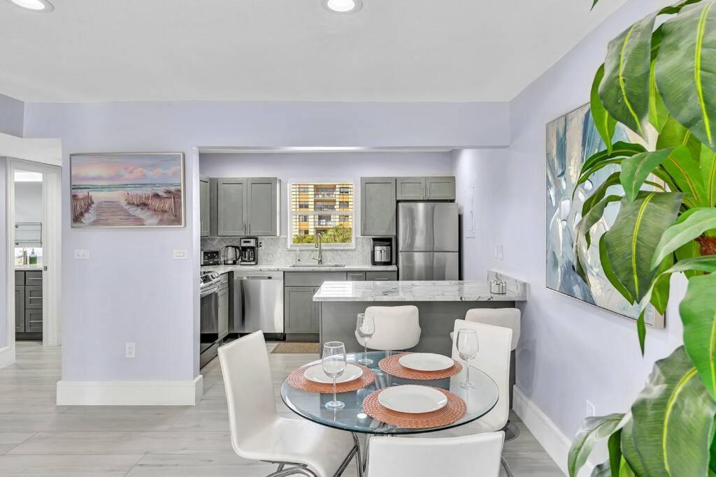 One Bedroom Steps Away From The Beach! Sunny Isles Beach Ngoại thất bức ảnh